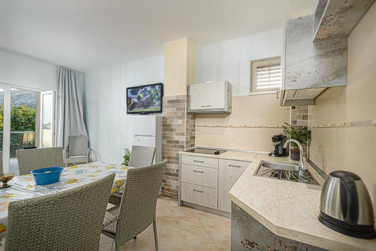 Studio Holiday Adriatic Pag Town Buitenkant foto