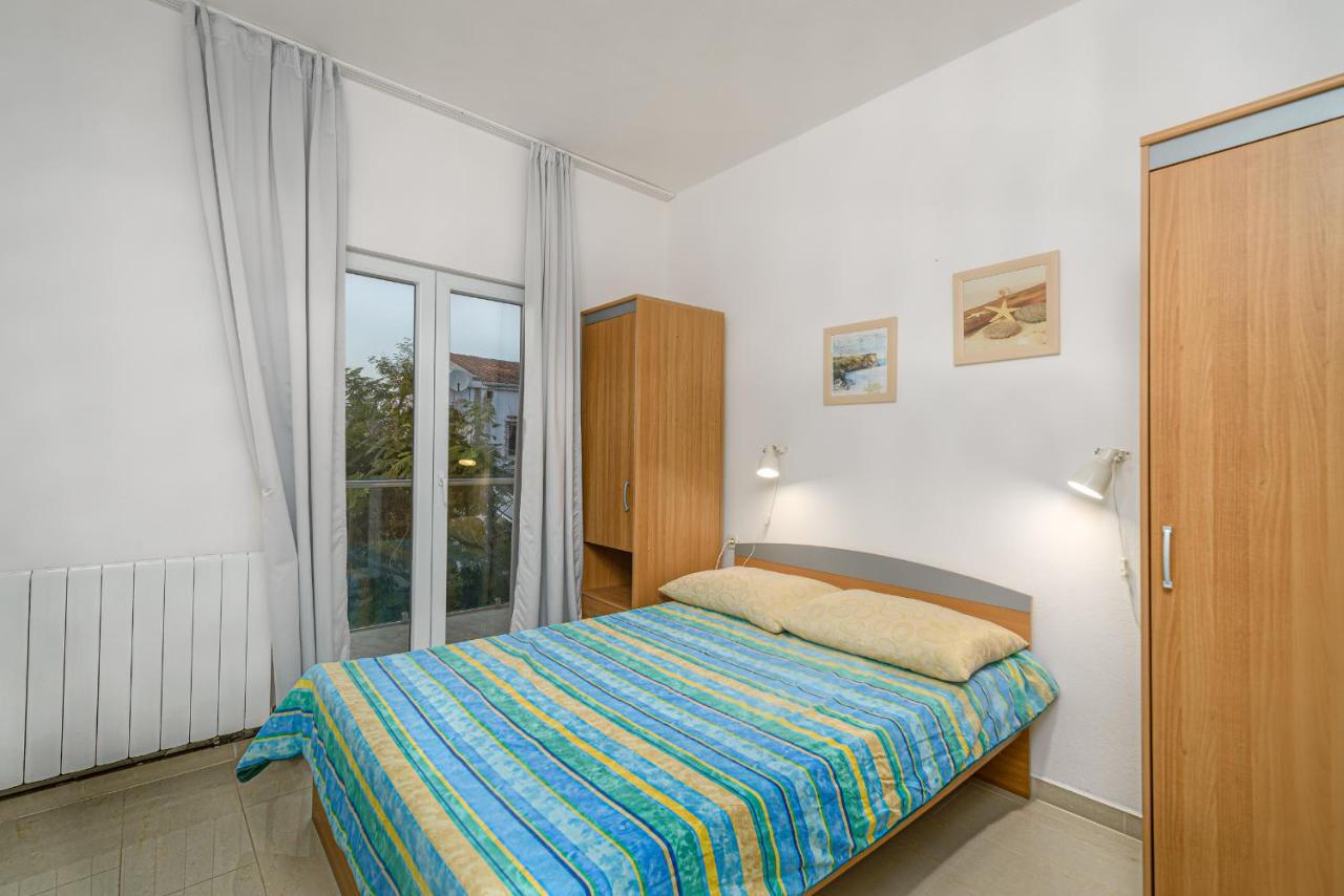 Studio Holiday Adriatic Pag Town Buitenkant foto