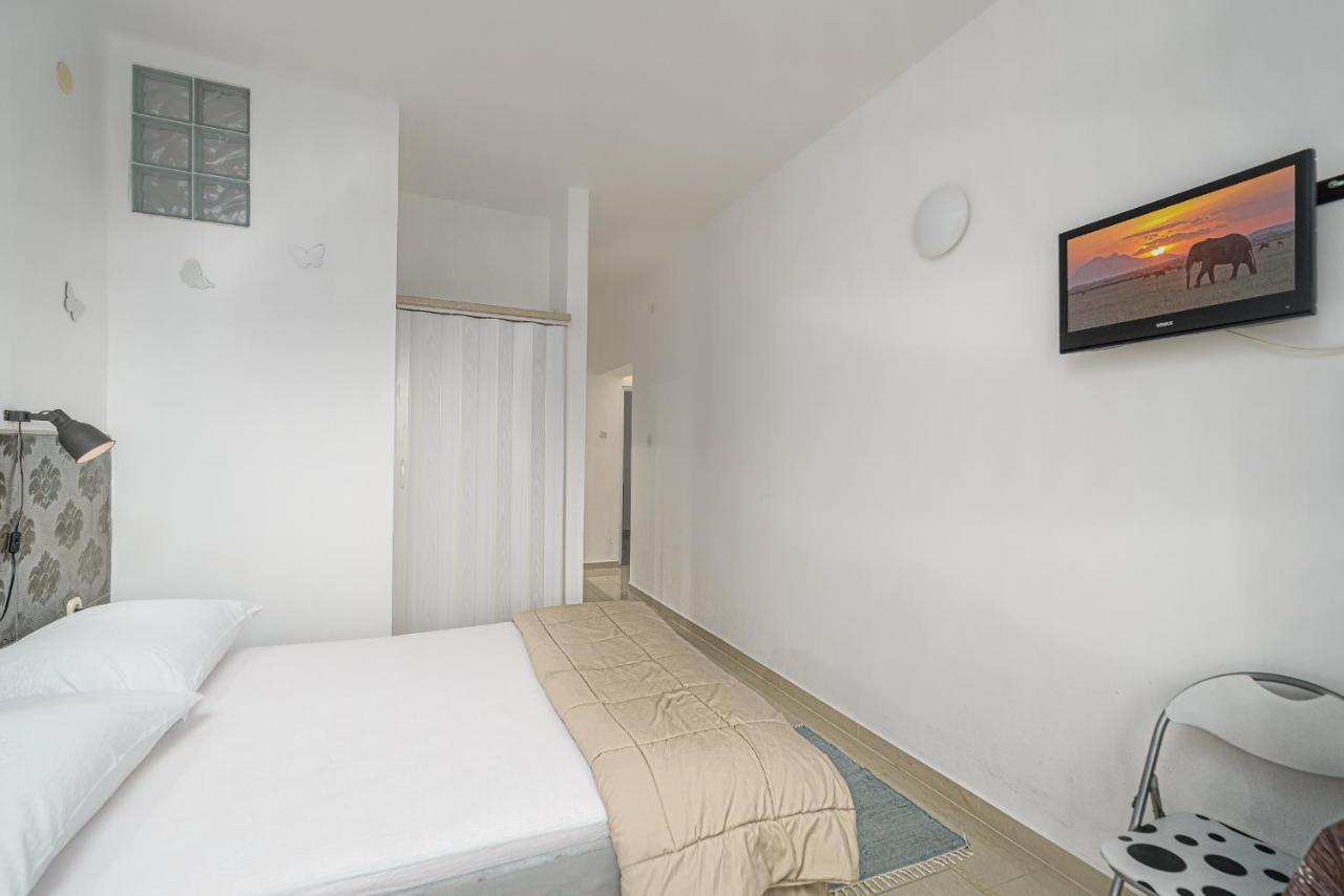 Studio Holiday Adriatic Pag Town Buitenkant foto