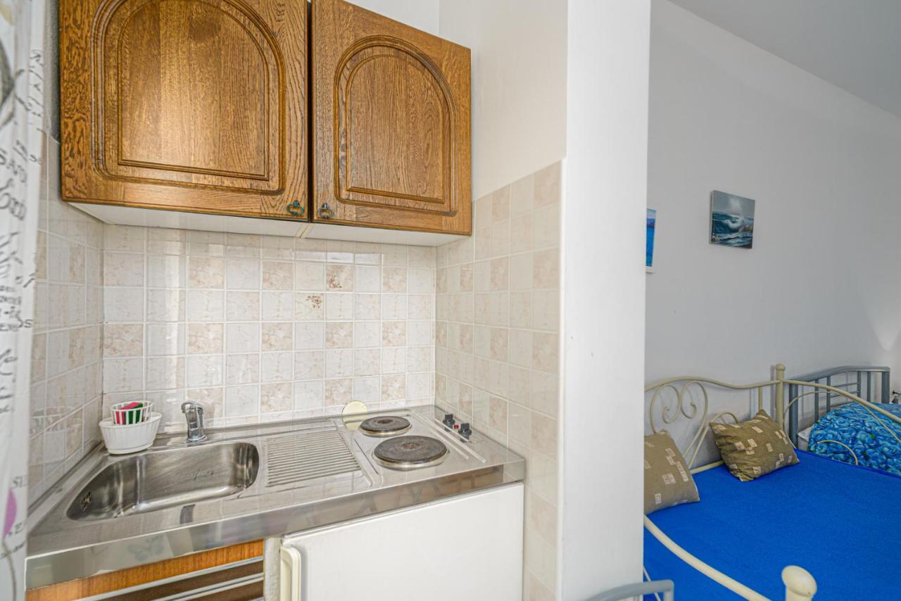 Studio Holiday Adriatic Pag Town Buitenkant foto