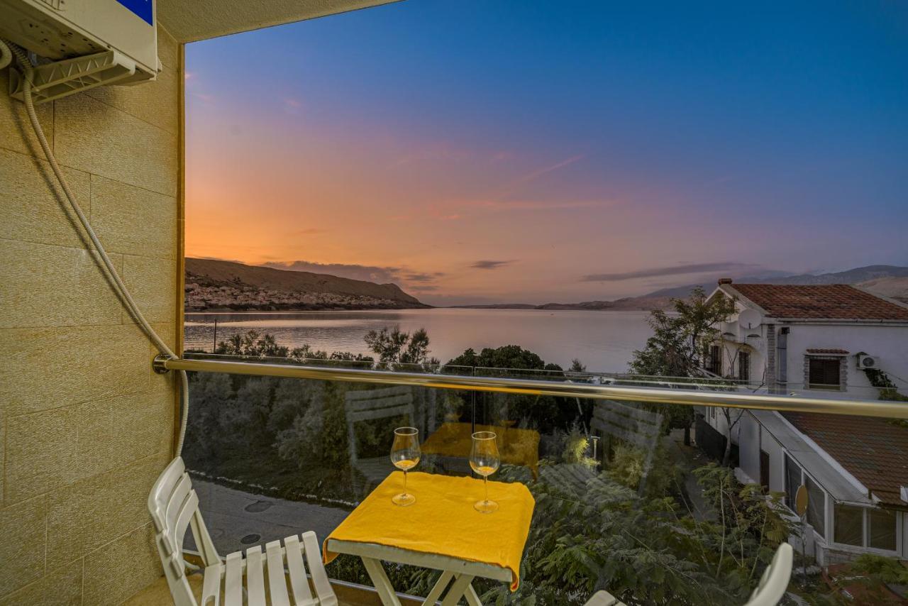 Studio Holiday Adriatic Pag Town Buitenkant foto