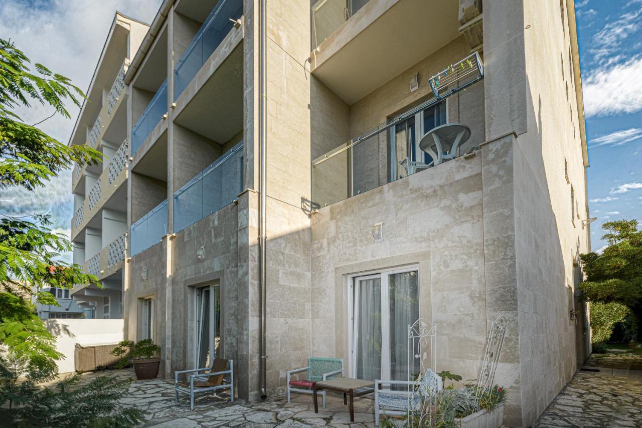 Studio Holiday Adriatic Pag Town Buitenkant foto